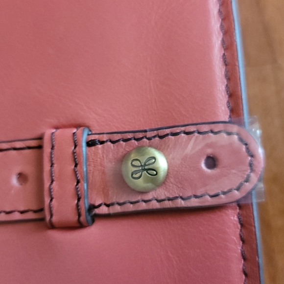 HOBO Tea Rose Alta Leather Wallet - Picture 7 of 14